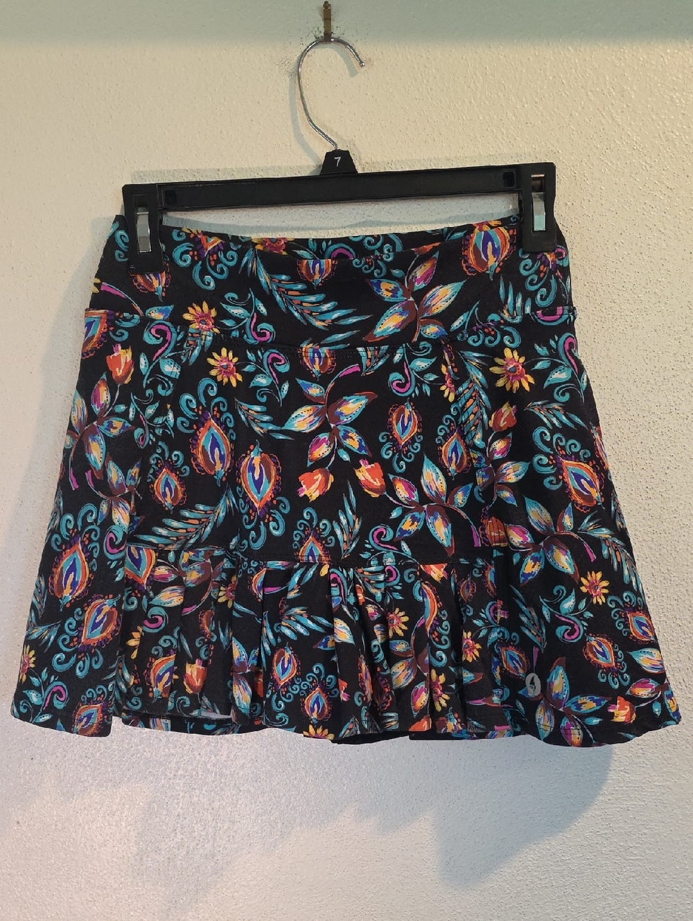 Dona Jo Athletic Skirt